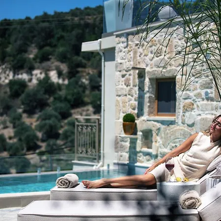 Luxury & Vilă Moundros