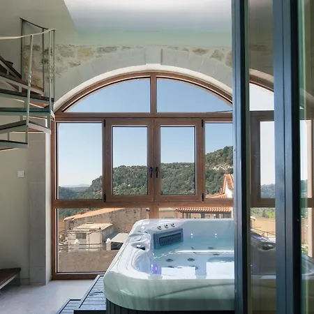 Luxury & Vilă *