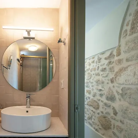 Luxury & Moundros